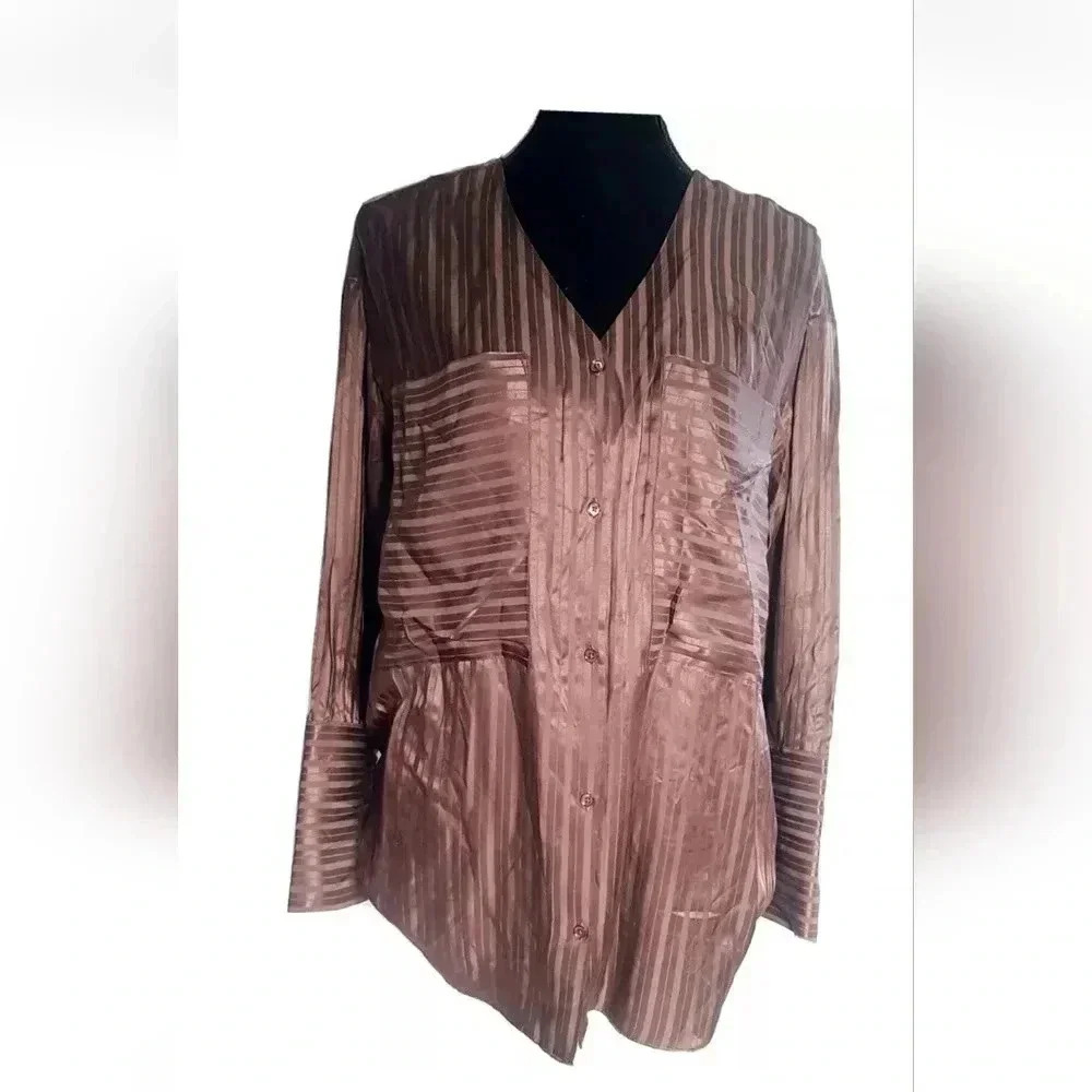 Wilfred Aritzia  Womens Relaxed Button Up Blouse Chocolate Satin V Neck Sz Small